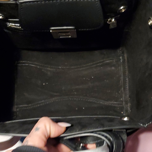 MICHAEL KORS COLLECTION Limited edition beautiful black and white shoulder bag😍 - Picture 6 of 9